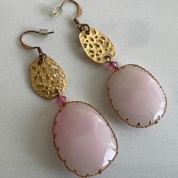 Jewelry - Elegant Pink and Gold Dangle Earrings